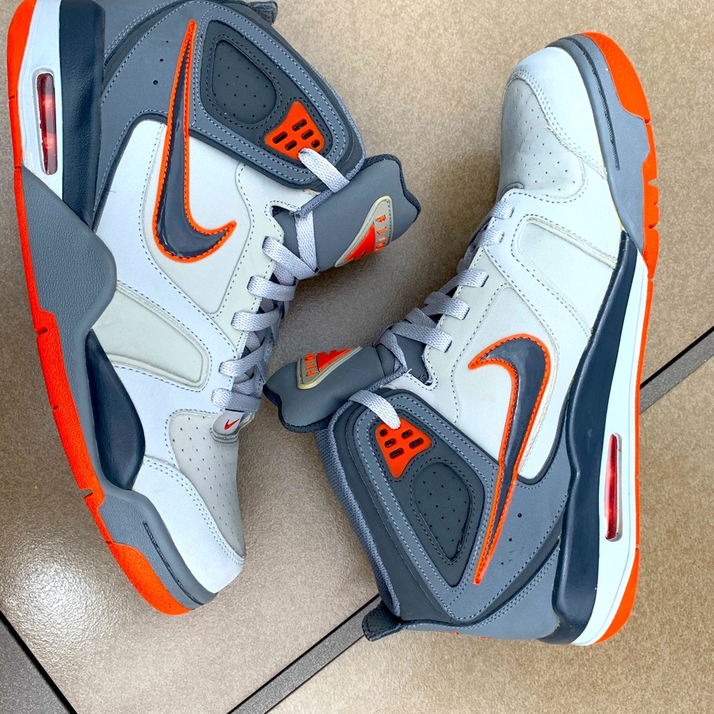 Nike Flight size 12